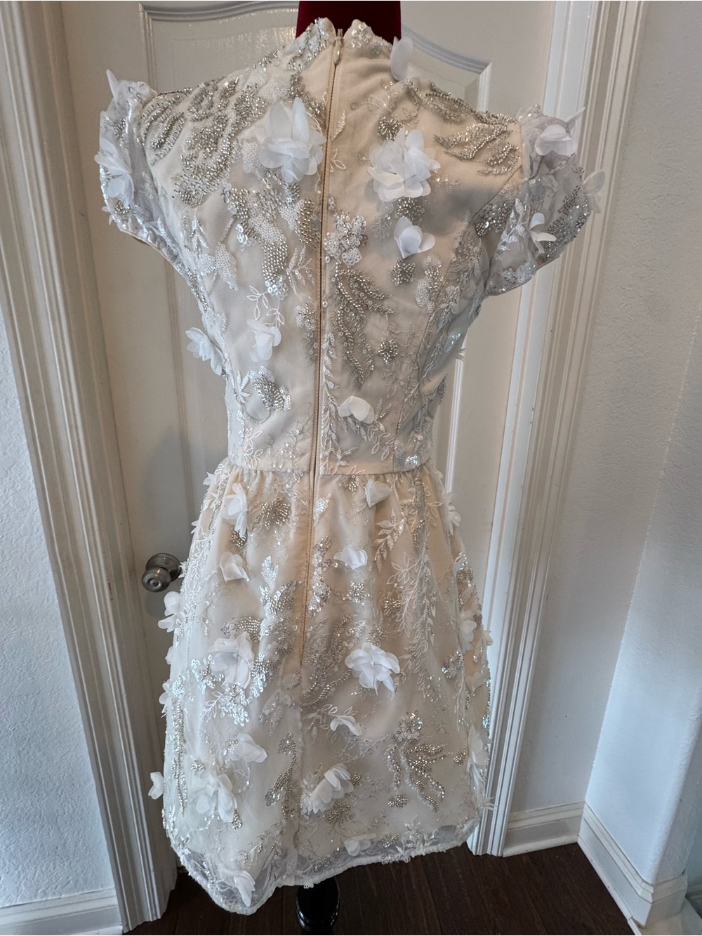 🦄 NWOT Dress the Population Sz S Embellished Ivory Bridal Mini SAMPLE - Picture 11 of 17